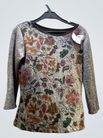 FaithVintage Floral Long-Sleeve Top