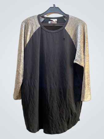 Illa Rose Black and Grey Shirt