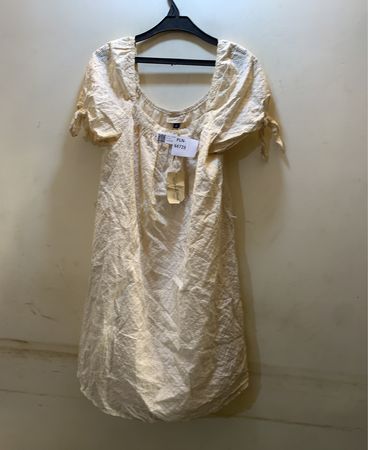 Universal Thread Damen Creme Kurzarmkleid