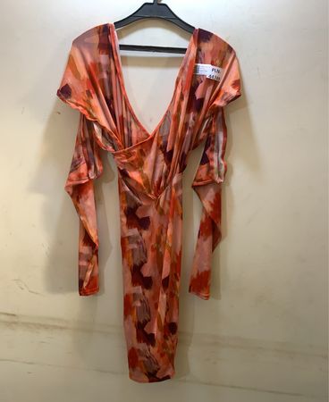 Oranges Kleid