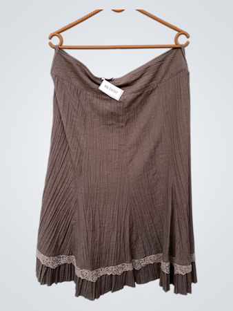 Gray Skirt with Lace Trim