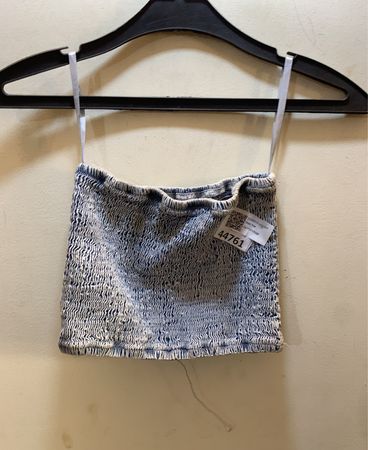 FaithVintage Gray and White Knit Top