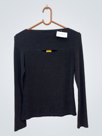 Pecca Women's Black Long-Sleeve Top