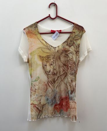 Leah Graphic T-Shirt