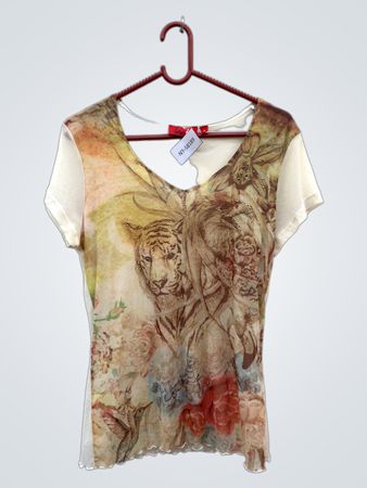 Leah Graphic T-Shirt