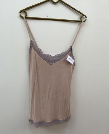 Spitzenbesetztes Cami
