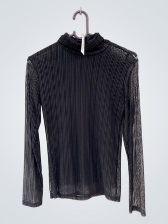 Schwarzer gerippter Rollkragenpullover