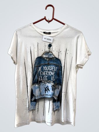 Qumfu Graphic T-Shirt
