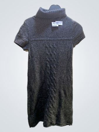 Graues Strickkleid