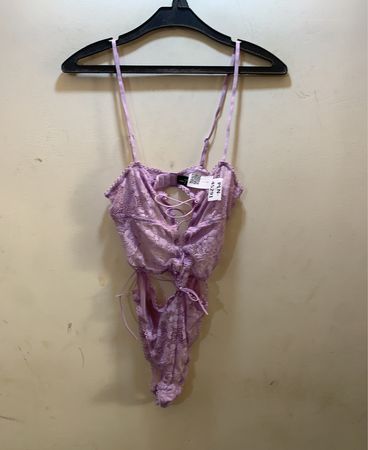 undiz Lila Spitzenbodysuit