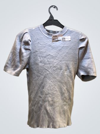Grau geripptes T-Shirt