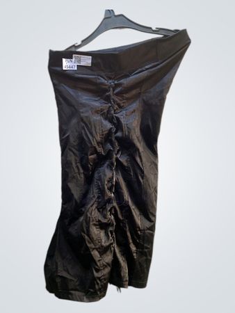 Schwarzes Kleid