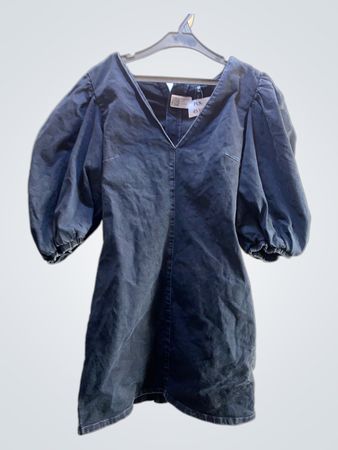 Blaues Denim-Kleid