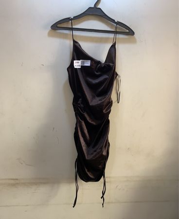 Braunes Satin Kleid