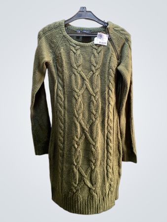 Grünes Strickkleid