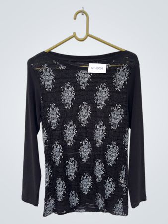 Schwarzes Blumenshirt mit langen Ärmeln