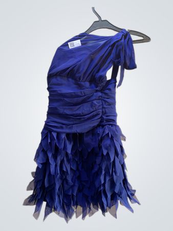 Blaues Rüschenkleid
