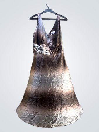 Braunes Kleid
