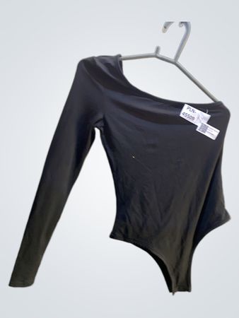 Schwarzer Langarm-Bodysuit