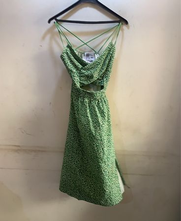 Faith Vintage Grün Floral Druck Midi Kleid