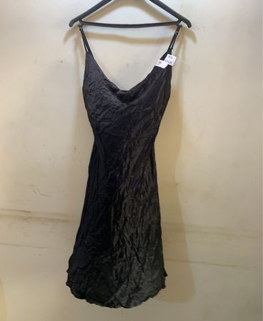 Bershka Schwarzes Slip-Kleid Midi