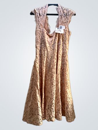 Rosa Spitzenkleid