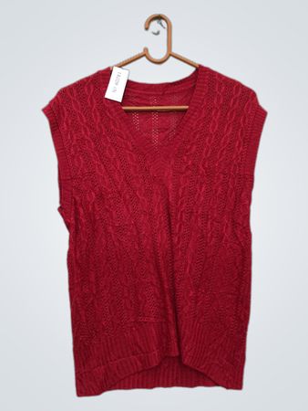 Rote Strickweste