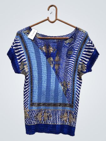 Blau gemustertes Kurzarm-Top