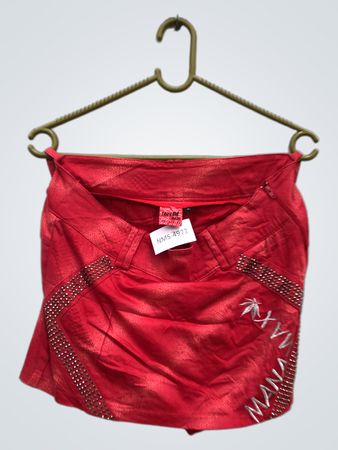 Rote veredelte Shorts