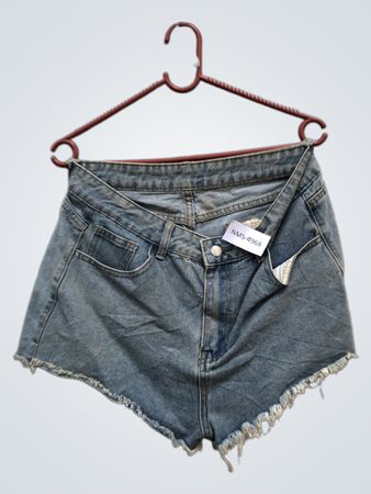 Denim-Shorts mit handgezeichneten Taschen