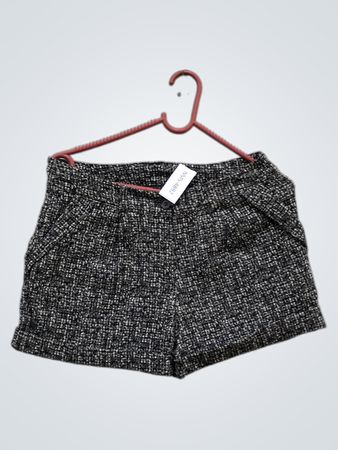 „Schwarze und weiße Tweed-Shorts“