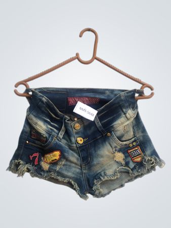 Denim-Shorts mit Patches