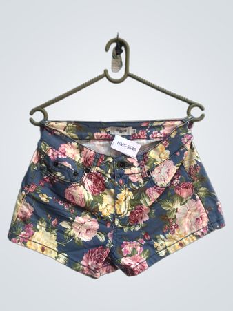 Jeansshorts mit floralem Druck