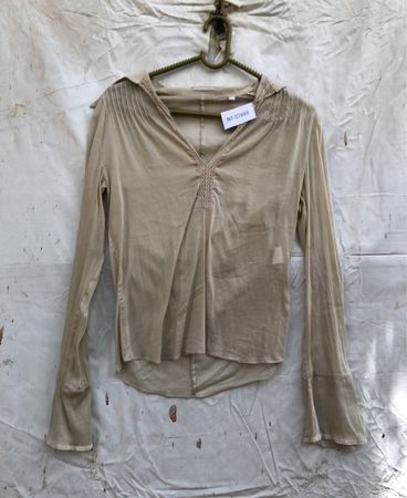 Massimo Dutti Damen Beigefarbene Langarmbluse