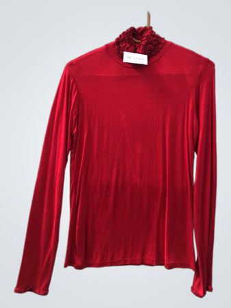Rotes Rüschenshirt mit Mock-Neck und langen Ärmeln