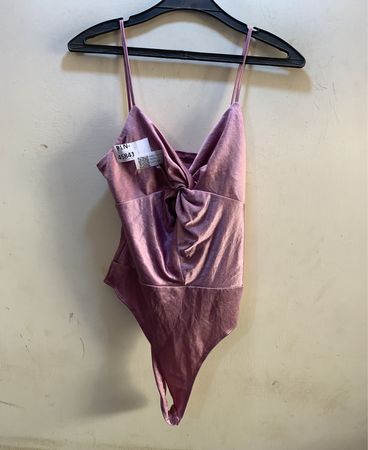 FaithVintage Lager von Pink Velvet Bodysuit