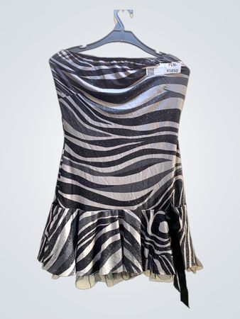 Unmarkiertes trägerloses Kleid mit Zebramuster und Rüsche am Saum