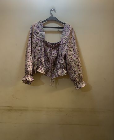 FaithVintage Blumenmuster Quadrat Ausschnitt Langarmtop
