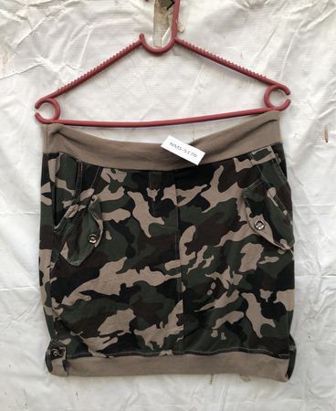 Camouflage-Rock mit Etikett NMS-5170