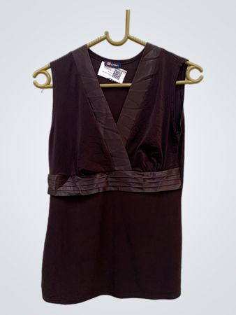 Loren ärmelloses braunes Top