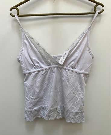 Leicht rosa Spitzenborte Cami