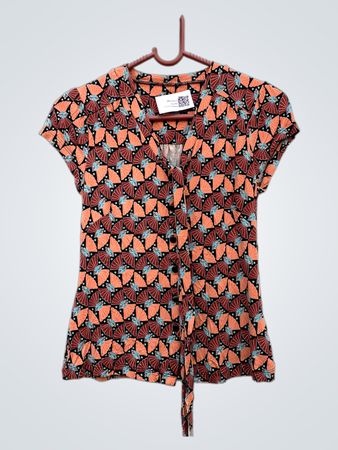 King Louie Damen Kurzarm V-Ausschnitt Bluse mit Fächerdruck