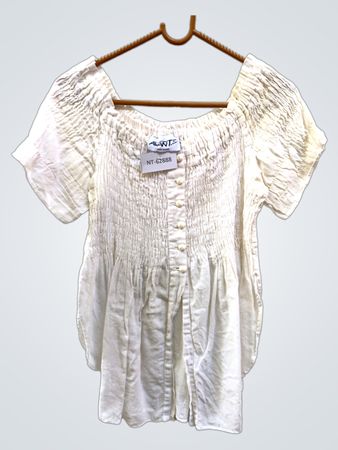AVANT Made in Italy Weiße Rüschen Bluse mit Knöpfen