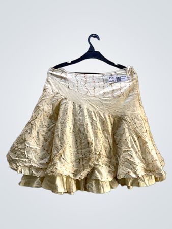FaithVintage Cream Floral Stufenhüftrock mit Rüsche