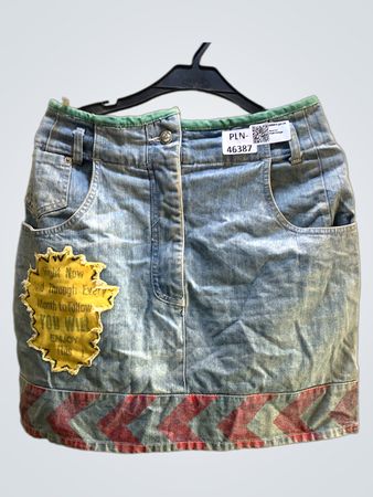 Faith Vintage Denimrock mit gelbem Patch