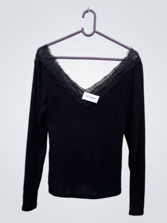 Schwarzes Spitzenborte V-Ausschnitt Langarmshirt