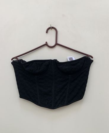 Schwarzes Korsett-Top