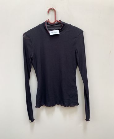 „Schwarzes Mock-Neck Langarmoberteil“
