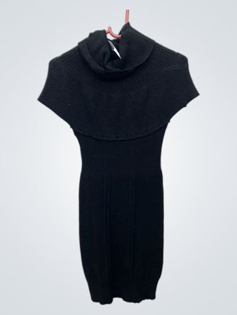 Max & Lai Schwarzes Rollkragenkleid mit Cap-Ärmeln