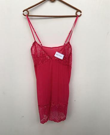 Rosa Spitzenbesatz-Trägertop